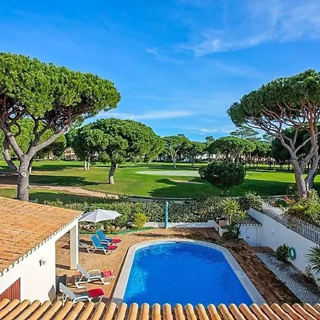 Sleeps 8 With Pool And Air Con