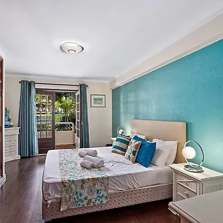 فيلة Sleeps 8 With Pool And Air Con *